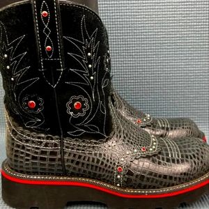 Ariat women's boots 7